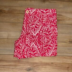 Lilly Pulitzer Pink/Red Patterned Women's Shorts Size 8 Giraffe Print EUC